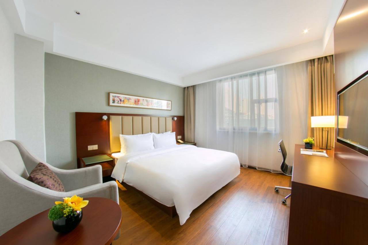 Yitel Hotel Шанхай Экстерьер фото