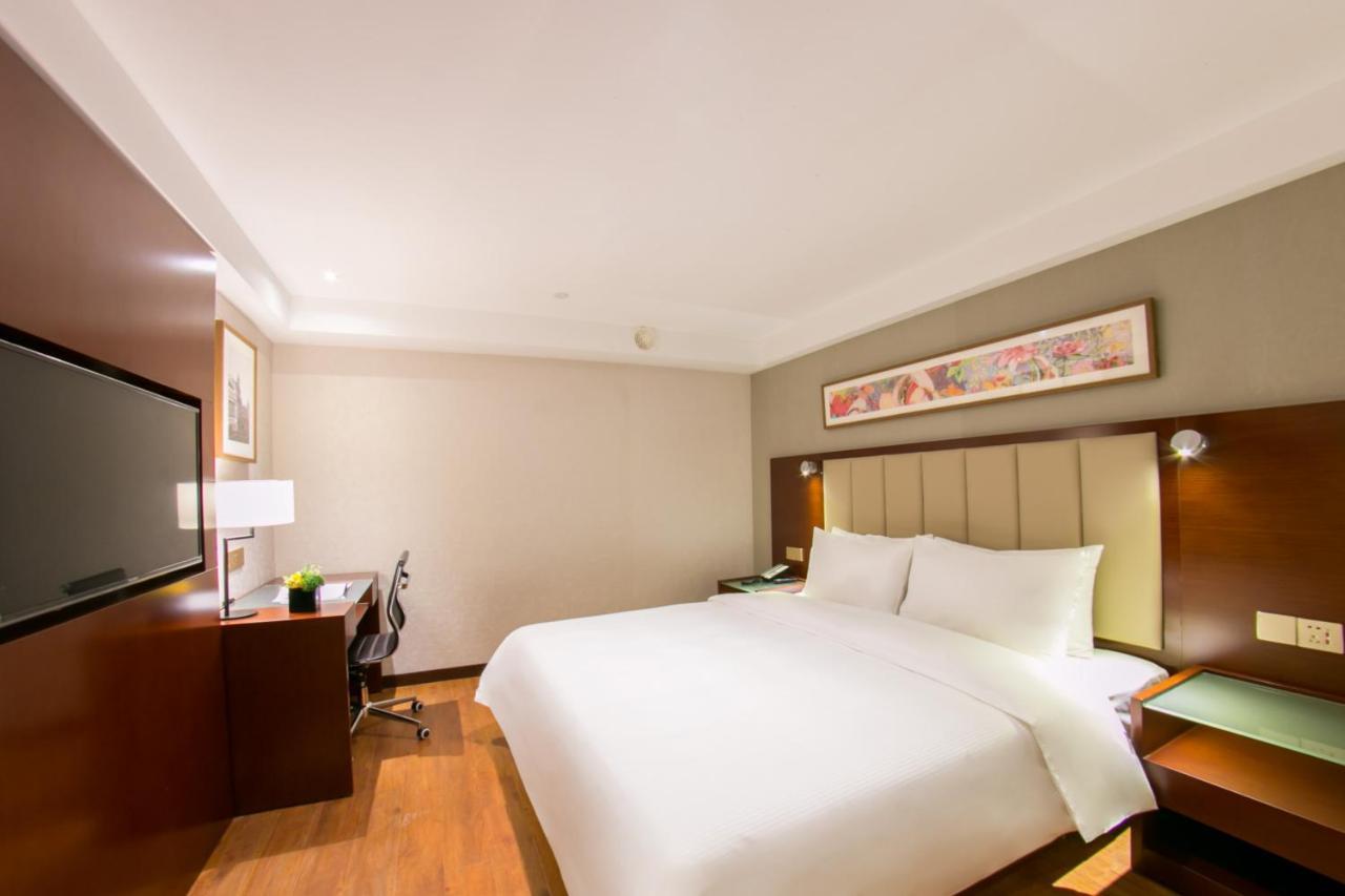 Yitel Hotel Шанхай Экстерьер фото