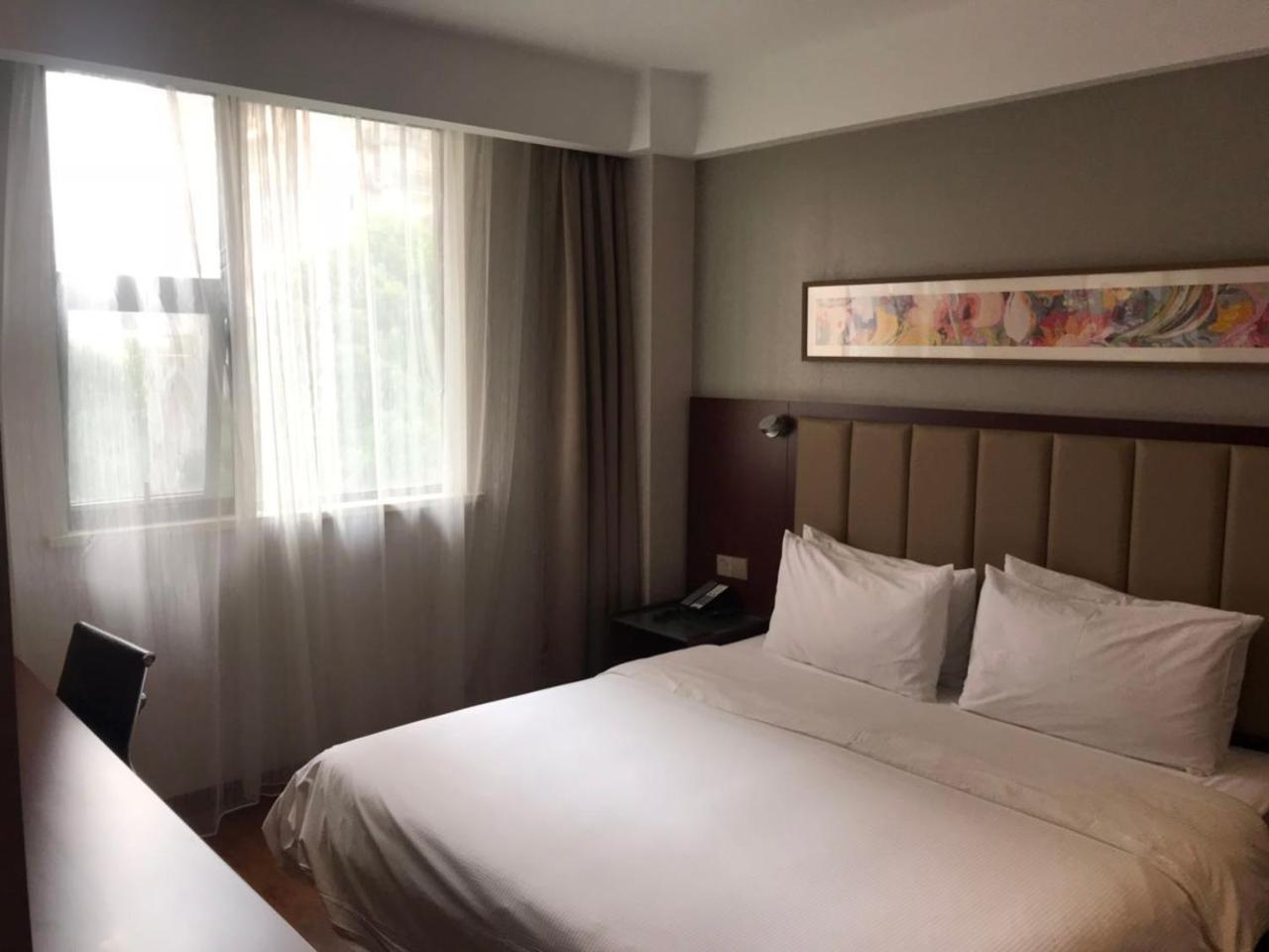Yitel Hotel Шанхай Экстерьер фото